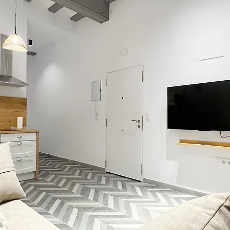 Encantador Vigas De Madera Apartment